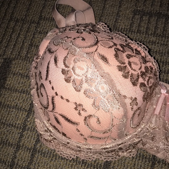 Lace Nude on Nude Bra - Picture 2 of 12